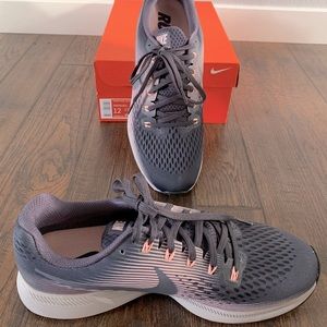 Women’s size 12. Nike Air Zoom Pegasus 34